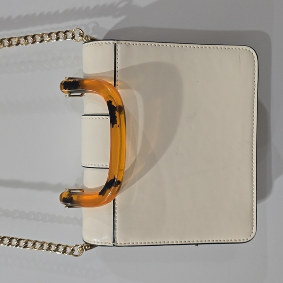 TOPSHOP Capri Buckle Crossbody Bag in Beige, Tortoise Shell Details, Gold Chain - Picture 8 of 16